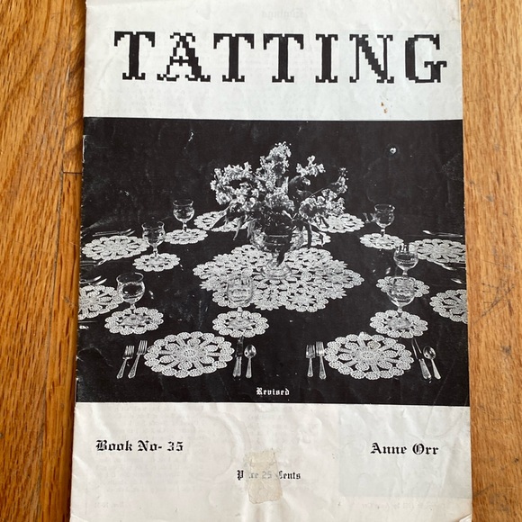 Tatting with Anne Orr - Picture 1 of 4